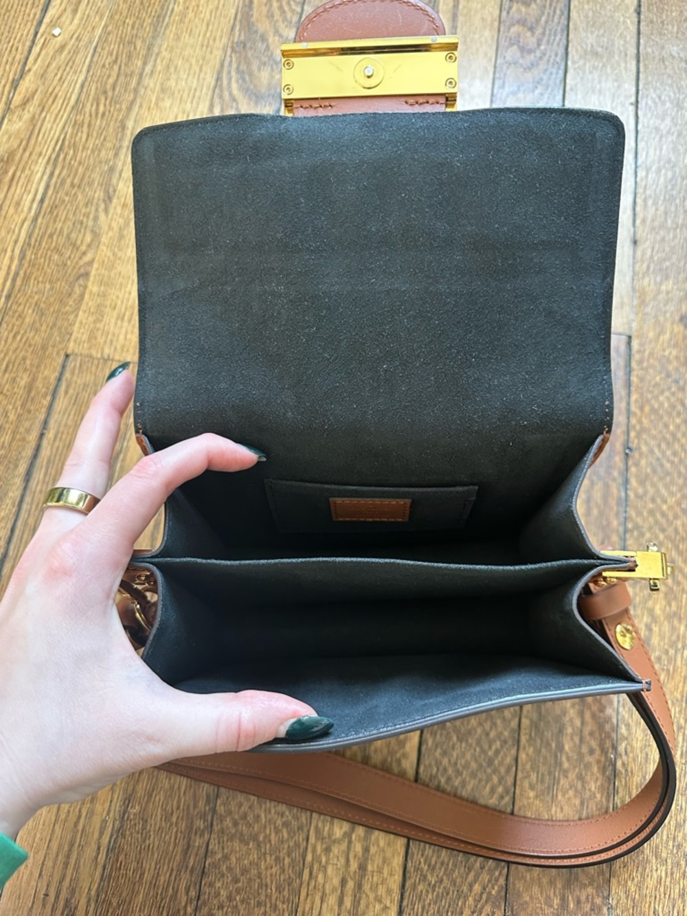 Louis Vuitton Mini Dauphine - Picture 4 of 14